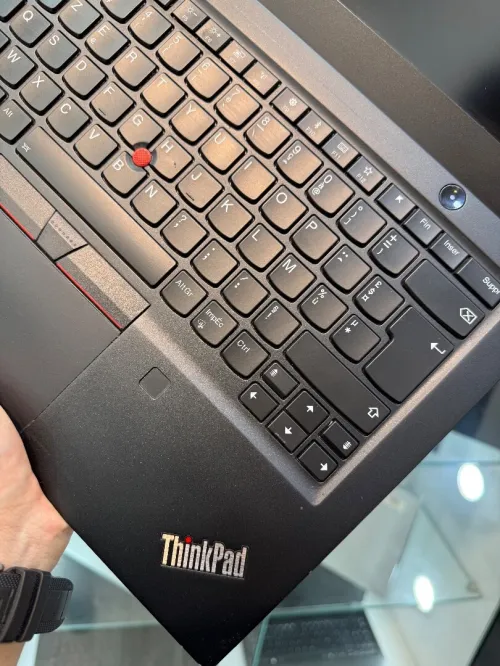 Lenovo ThinkPad T495s - Ryzen 7 Pro 3700U - 16Go - 512Go - AMD Vega 8 Graphics