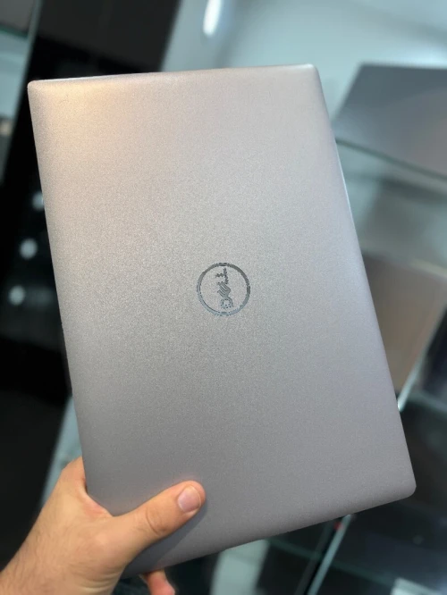 Dell Latitude 5530 FHD - i7 1270P - 32Go - 256Go - Intel Iris Xe Graphique