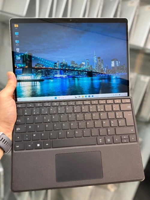 Microsoft SurFace Pro 8 13" 2K S Pen - i5 1135G7 - 8Go - 256Go - Intel Iris Xe