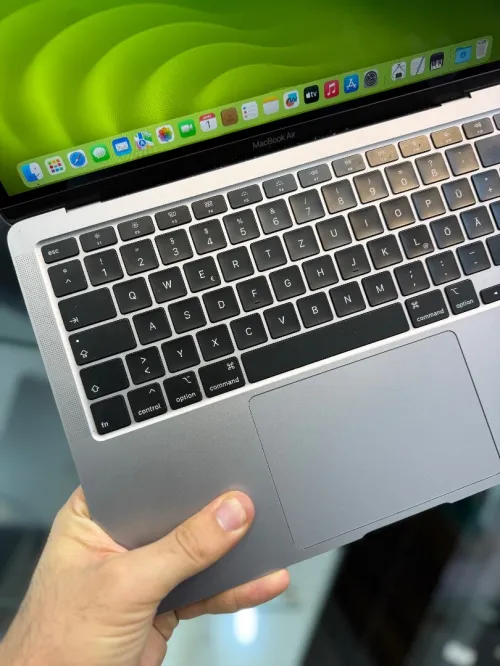 MacBook Air 2020 i5 - 8Go Ram - 256Go SSD - Intel Iris Plus Graphics