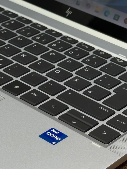 HP EliteBook 1040 G8 - i7 1165G7 - 16Go - 256Go - Intel Iris Xe Graphics 