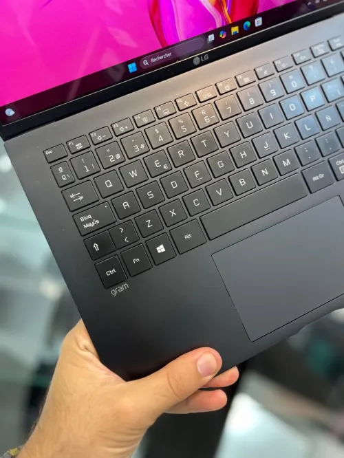 LG GRAM OLED - i5 1135G7 - 16Go - 512Go - Intel Iris Xe Graphics