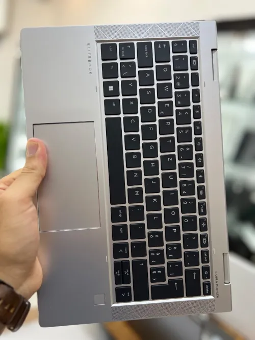 HP EliteBook 830 G8 x360 - i7 1185G7 - 16Go - 512Go - Intel Iris Xe Graphics 