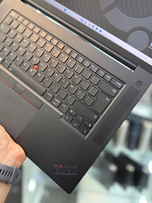 Lenovo ThinkPad P1 2K 165Hz - i7 13800H - 32Go - 512Go - Nvidia GeForce RTX 4060