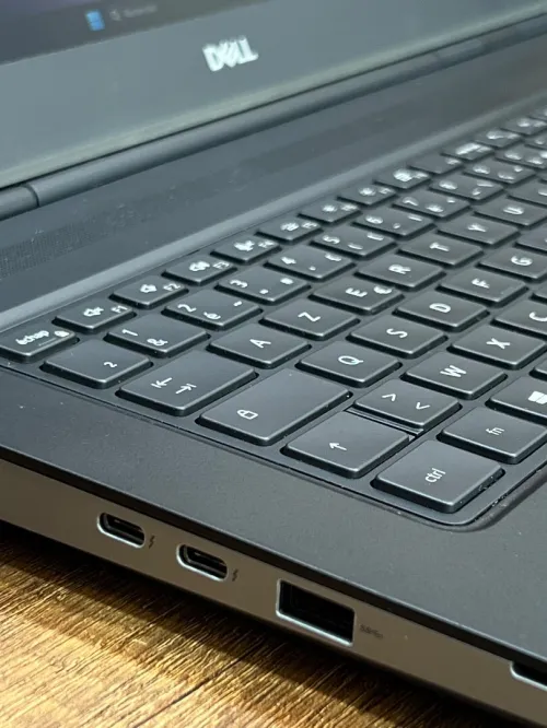 Dell Precision 7760 - i7 11850H - 32Go - 512Go - Intel Iris Xe Graphics 