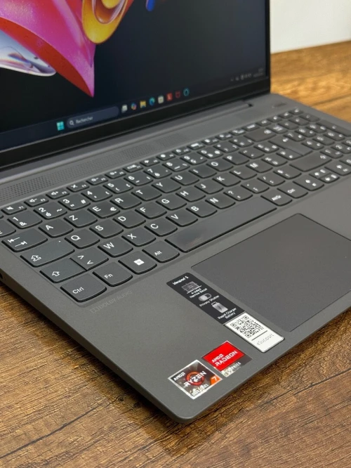 Lenovo IdeaPad Slim 5 FHD - Ryzen 7 5700U - 8Go - 512Go - Radeon Graphics