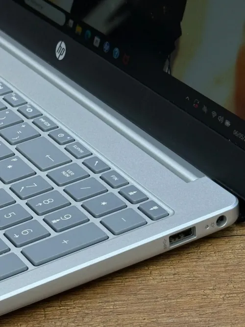 HP LAPTOP 15s Ultra 5 125H - 16Go - 512Go SSD - Intel ARC Graphics