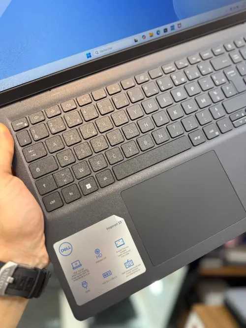 Dell Inspiron 15 TACTILE FHD - Ryzen 5 7535U - 8Go Ram - 512Go SSD - AMD Radeon Graphics