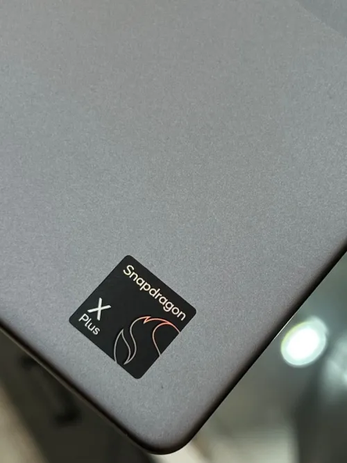 Dell Insprion 5541 - Snapdragon X Plus - 16Go - 512Go 