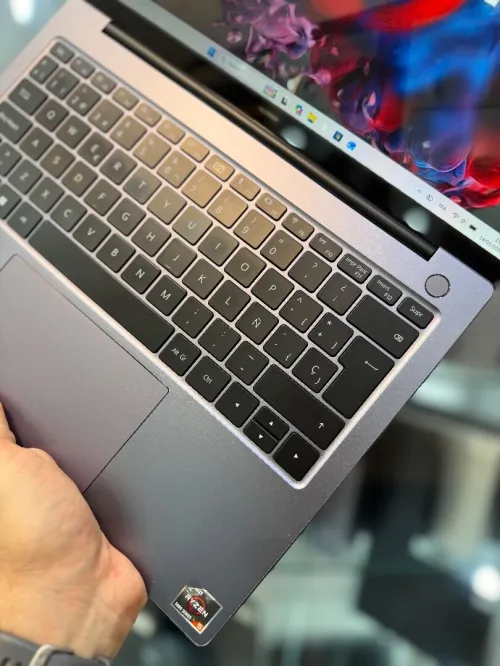 Huawei MateBook D14 2K Ryzen 5 5600U - 16Go Ram - 512Go SSD - AMD Radeon Graphics