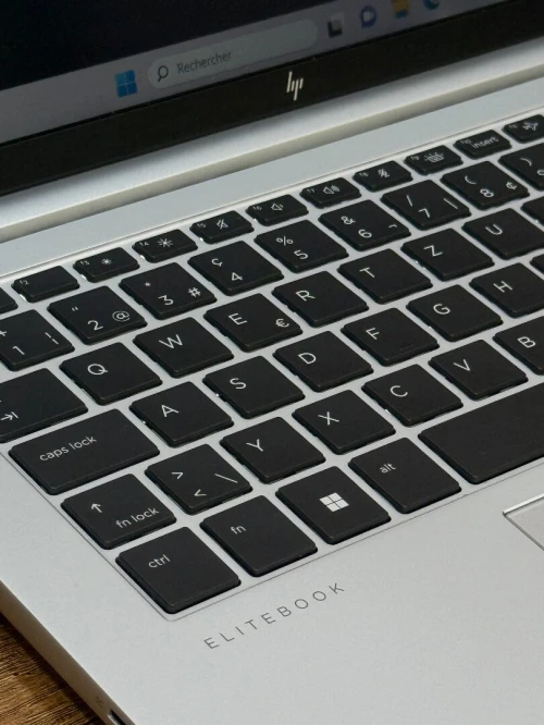 HP EliteBook 845 G9 - Ryzen 7 Pro 6850U - 16Go - 256Go - AMD Radeon 680M