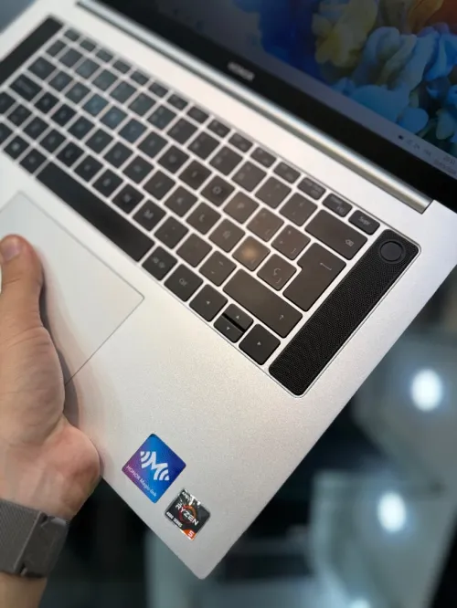 HONOR MagicBook 16 Pro FHD - Ryzen 5 4600H - 16Go - 512Go - AMD Radeon Graphics
