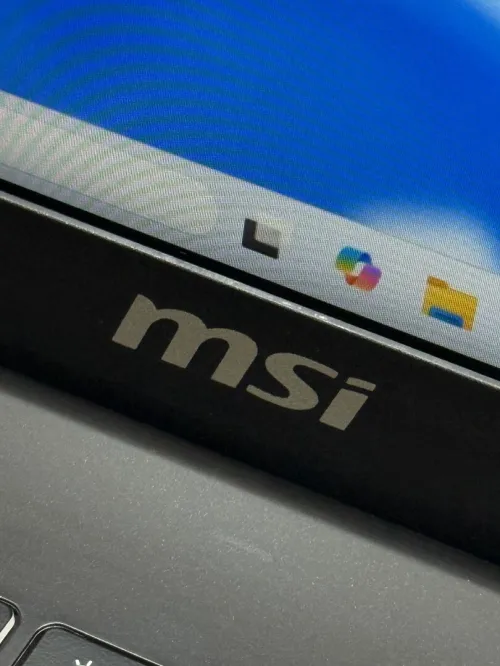 MSI MODERN 15 AI - Ultra 7 155H - 16Go - 512Go - Intel ARC Graphics