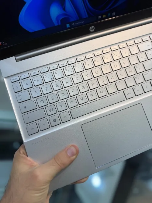 HP Pavilion 15s FHD - i5 1235U - 16Go - 512Go SSD - Intel Iris Xe Graphics