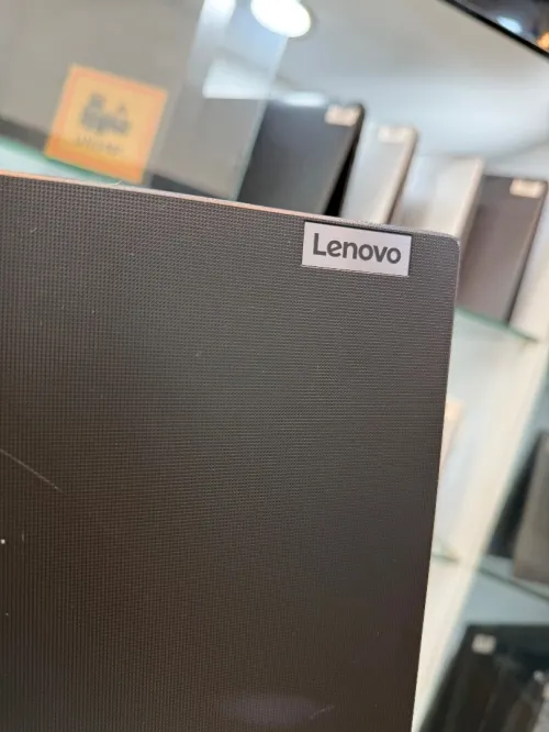 Lenovo IdeaPad V15 FHD - Celeron N5100 - 8Go - 512Go - Intel HD Graphics 