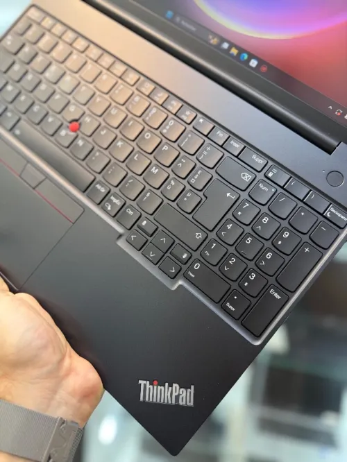 Lenovo ThinkPad E16 FHD - i7 13620H - 16Go - 512Go - Intel Iris Xe Graphics