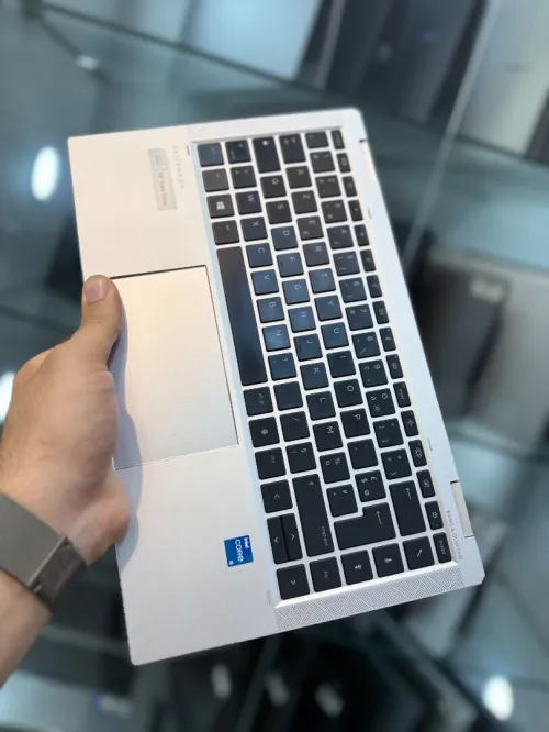 HP EliteBook 1040 X360 G8 - i5 1145G7 - 8Go - 256Go - Intel Iris Xe Graphics
