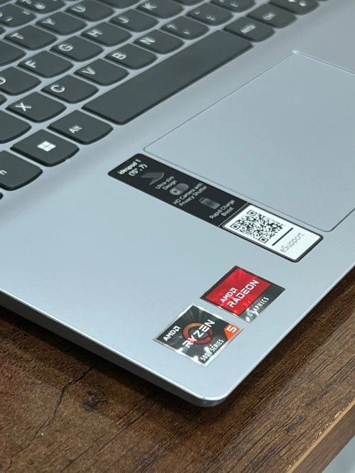 Lenovo IdeaPad 1 FHD - Ryzen 5 5500U - 8Gb Ram - 512Gb - AMD Radeon Graphics 