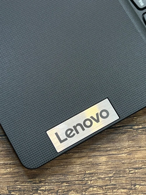 Lenovo V15 - Ryzen 3 7320U - 8Go - 256Go - AMD 680M Graphics