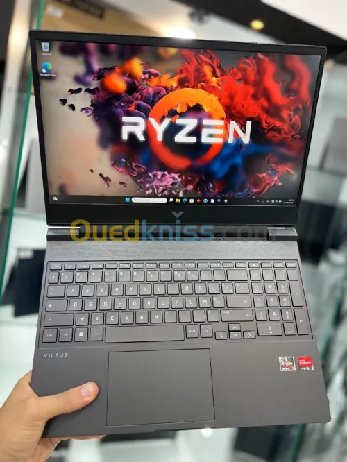 HP Victus 15.6" FHD - Ryzen 7 7835Hs - 16Go - 512Go - Radeon 6550M 4Go