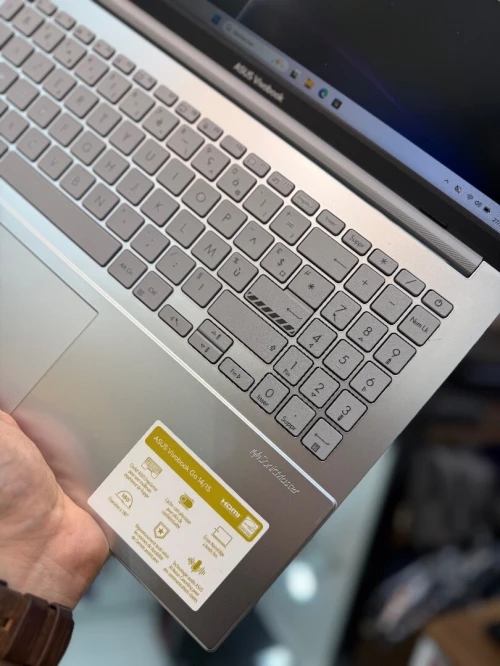 Asus VivoBook 15 Go FHD - Ryzen 5 7520U - 16Go - 512Go - Radeon 610M Graphics