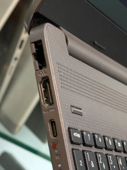 HP Laptop 15s FHD - i3 1215U - 8Go Ram - 256Go SSD - Intel UHD Graphics