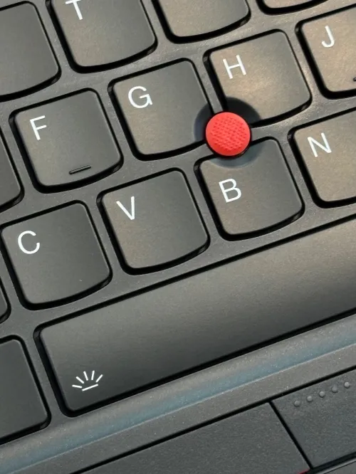 Lenovo ThinkPad E14 Ryzen 7 7735HS - 16Go - 512Go - Radeon 680M