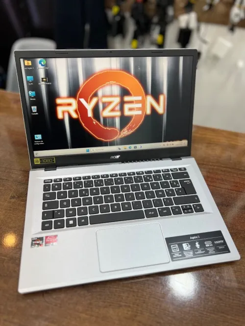 Acer Aspire 3 14" FHD, Ryzen 5 7520U - 16Gb - 512Gb - Radeon Graphics 