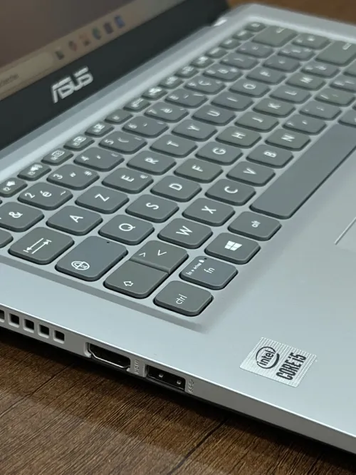 Asus Laptop 14 FHD - i5 1035G4 - 8Gb - 256Gb - Intel UHD Graphics 