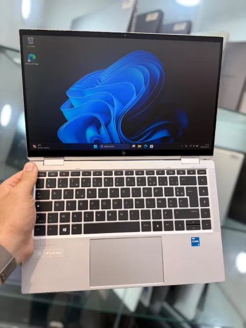 HP EliteBook 1040 X360 G8 - i5 1145G7 - 8Go - 256Go - Intel Iris Xe Graphics
