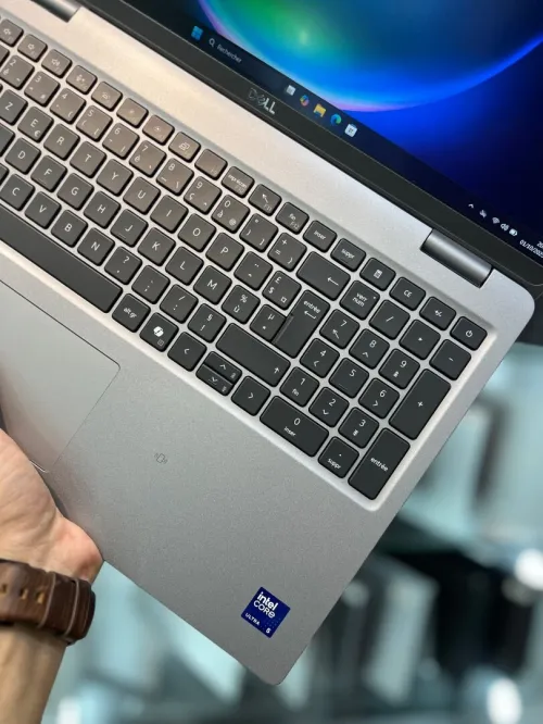 Dell Precision 3591 - Ultra 5 135H - 16Go - 256Go - RTX 500