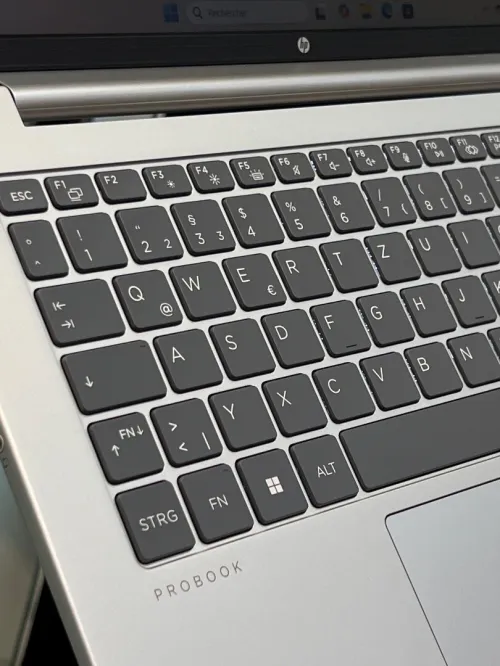 HP ProBook 645 G10 - Ryzen 5 Pro 7535U - 16Go - 512Go - Radeon 680M