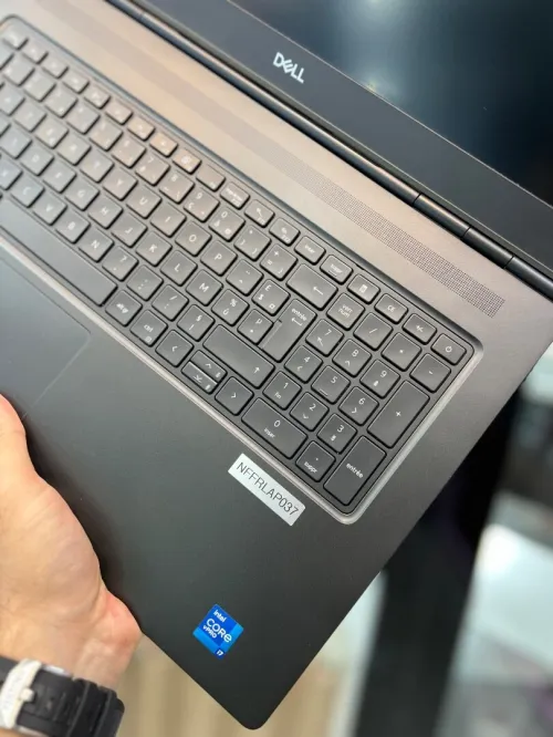 Dell Precision 7760 - i7 11850H - 32Go - 512Go - Intel Iris Xe Graphics 