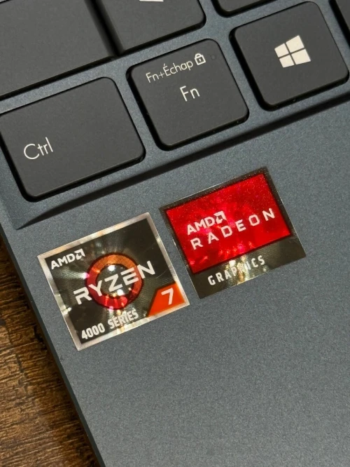 Asus ZenBook 14 FHD - Ryzen 7 4700U - 16Go - 256Go - AMD Radeon Graphics