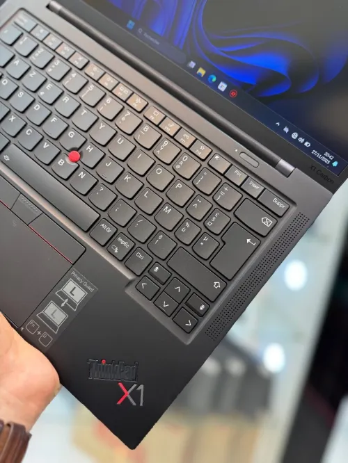 Lenovo ThinkPad X1 Carbon Tactile - i7 1365U - 16Go - 512Go - Intel Iris Xe Graphics