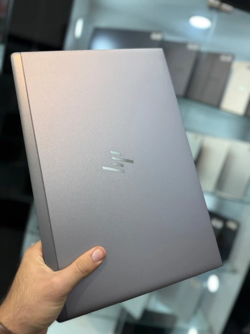 HP zBook G5 FHD - i7 8550U - 8Go - 256Go - Radeon Pro WX 3100