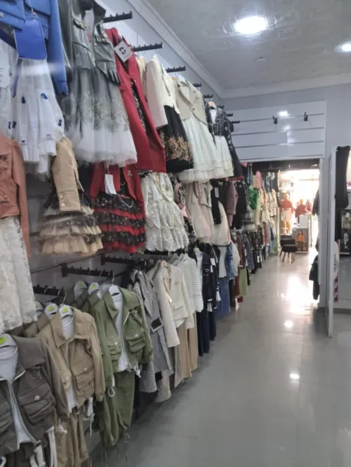 magasin en pleine activité mis à ( Vente, échange ou reprise du magasin) 