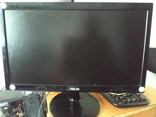 ecran asus 19"