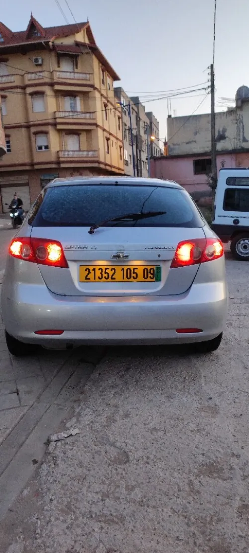Chevrolet Optra 5 portes 2005 Optra 5 portes