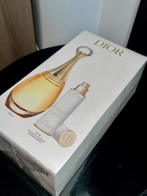 COFFRET CADEAU DIOR J'ADORE 110 ml gift set