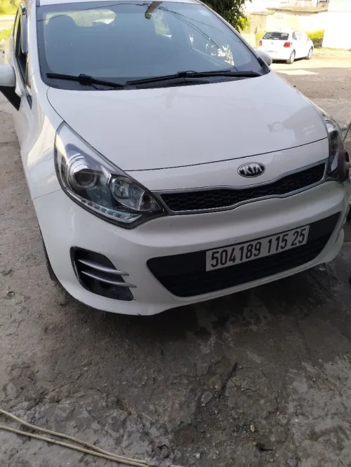 Kia Rio 5 portes 2015 Funny Facelift 