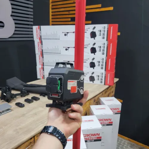 Niveau laser 4D 16 lignes 30M avec 2 batterie et perche télescopique 5m CROWN CT44150