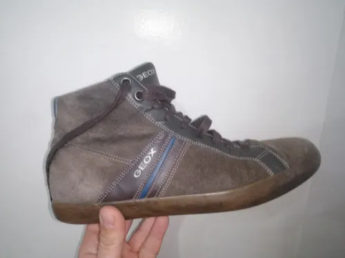 Chaussure montante