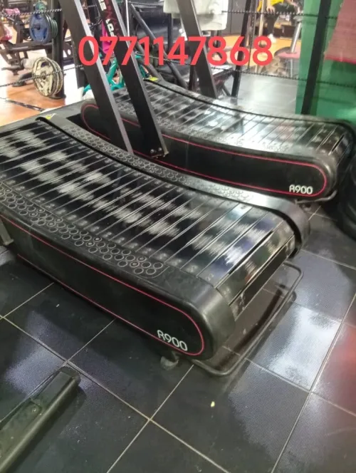 Bans presse et tapis roulant