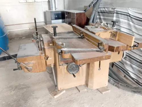 Machine à menuiserie