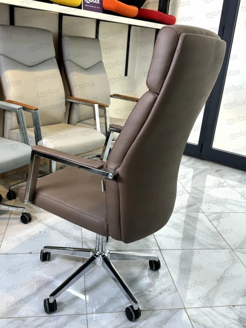 Chaise AKAR opérateur marron PDG en simili cuir de la marque Mobix dz