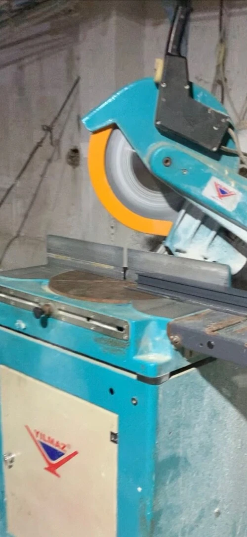 Tronconneuse a table Yelmaz 350d / compresseur 300 L 380v