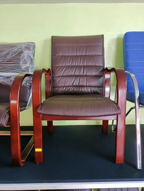 Chaise visiteur ergonomique