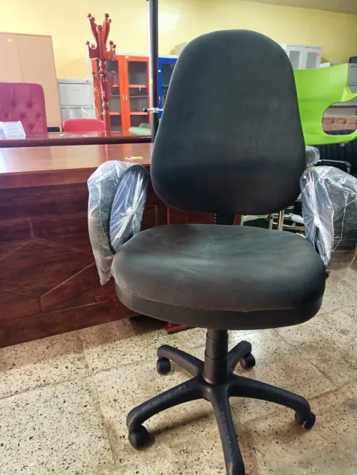 Chaise dactylo en polyuréthane