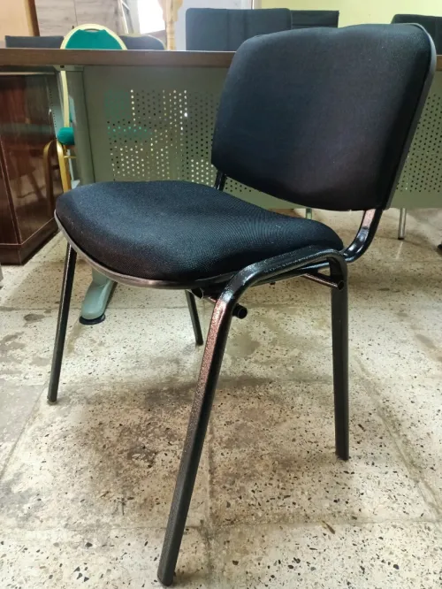 Chaise visiteur en polyuréthane
